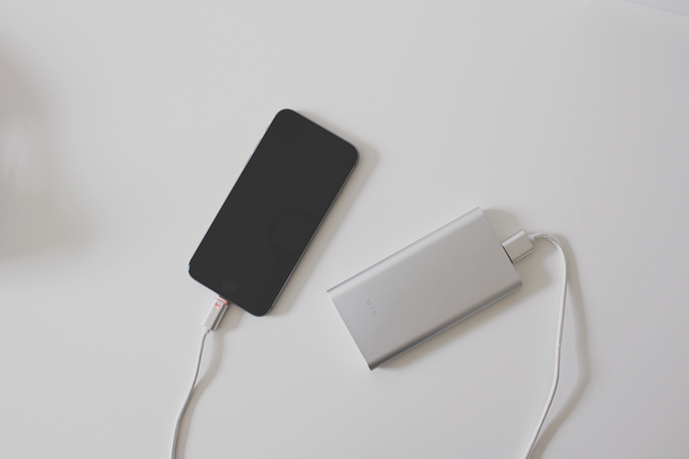 StilGut Powerbank Ultra Slim und Magic Lightning Kabel im Test (+Gewinnspiel) StilGut Powerbank Ultra Slim und Magic Lightning Kabel im Test (+Gewinnspiel)