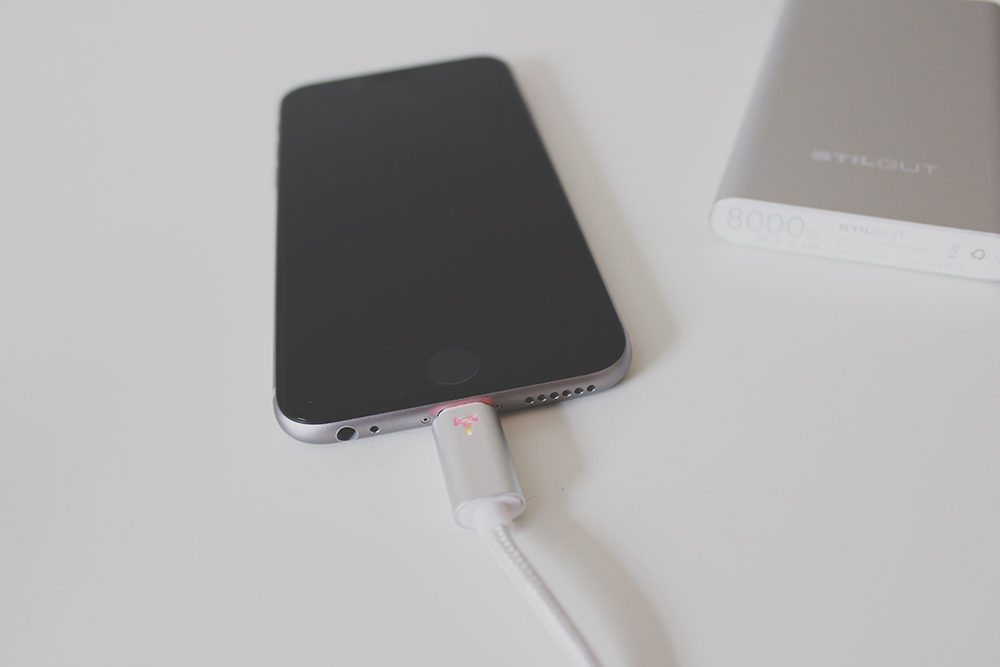 StilGut Powerbank Ultra Slim und Magic Lightning Kabel im Test (+Gewinnspiel) StilGut Powerbank Ultra Slim und Magic Lightning Kabel im Test (+Gewinnspiel)