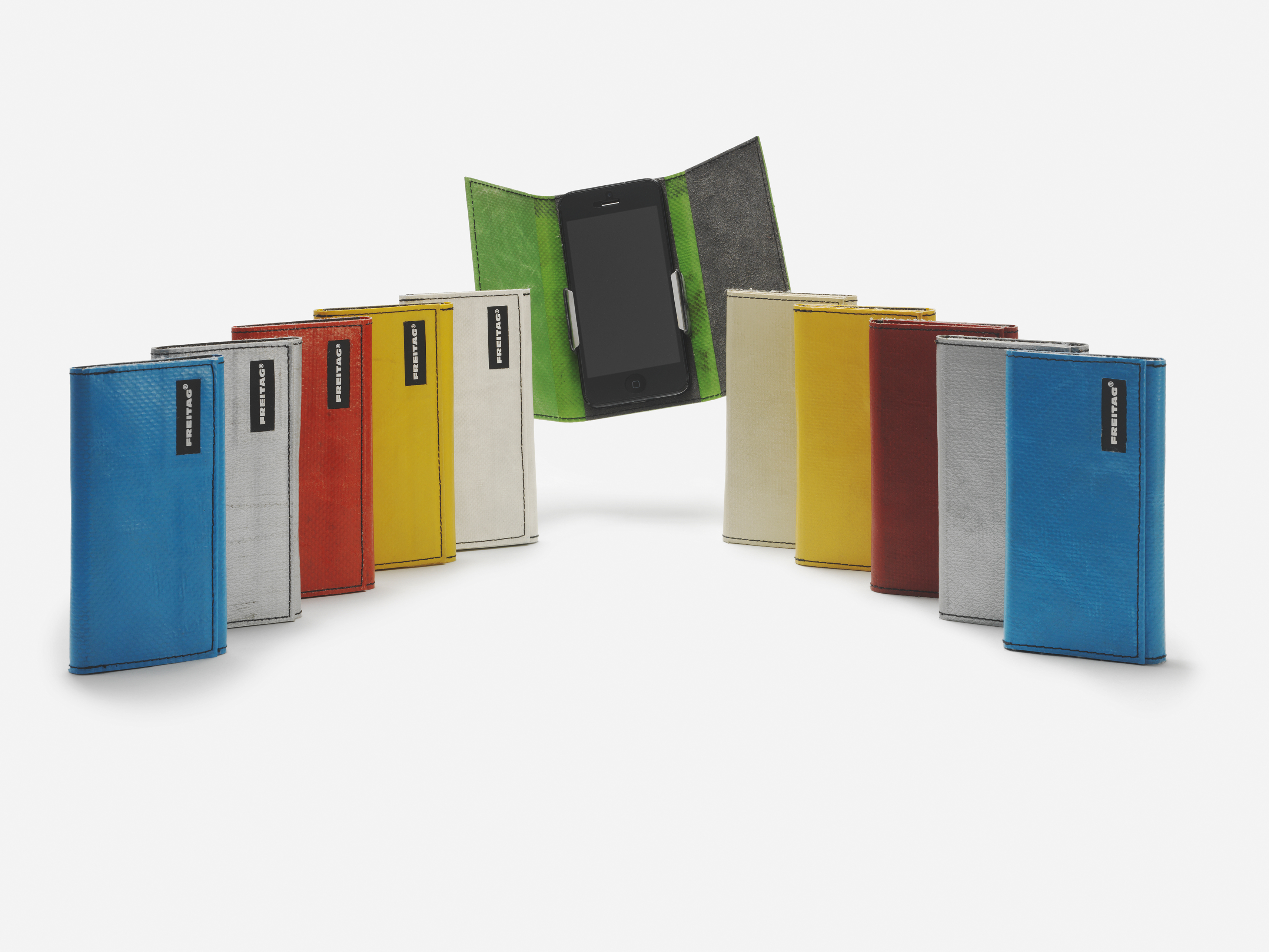 BOLD_FREITAG_F332_iPhone_Holder_Packshot_02_HighRes